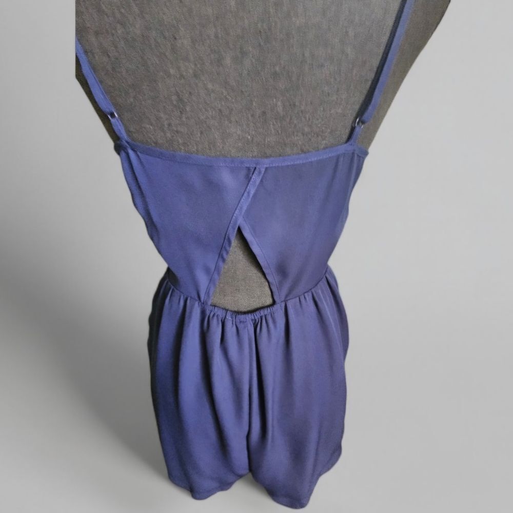 Altar’d State Navy Blue Scalloped Romper – Adjustable Straps, Pockets - Picture 4 of 7